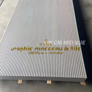 抖音同款软质鎏金板600*2400水泥拉槽板门头新型装饰材料