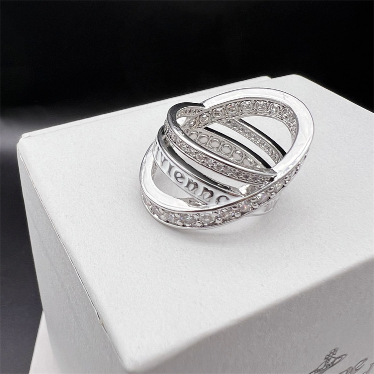 土星15号银白字母三层戒指镶钻