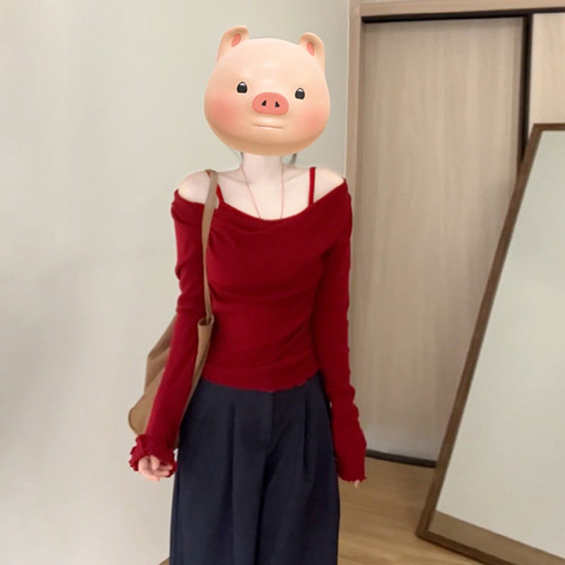 假两件吊带一字领针织衫上衣女秋季2026新款修身显瘦红色露肩毛衣