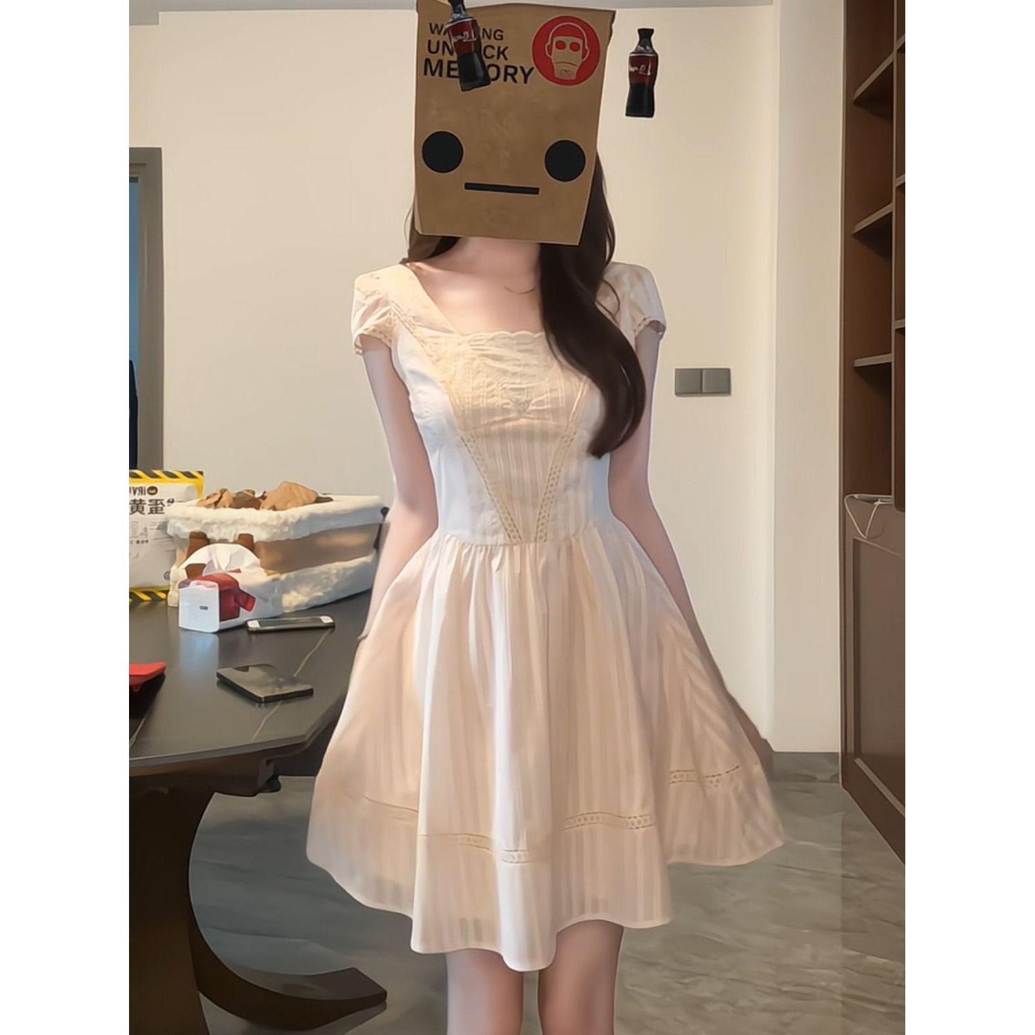 温柔甜美风少女感粉色条纹V领假两件连衣裙收腰显瘦蕾丝拼接短裙