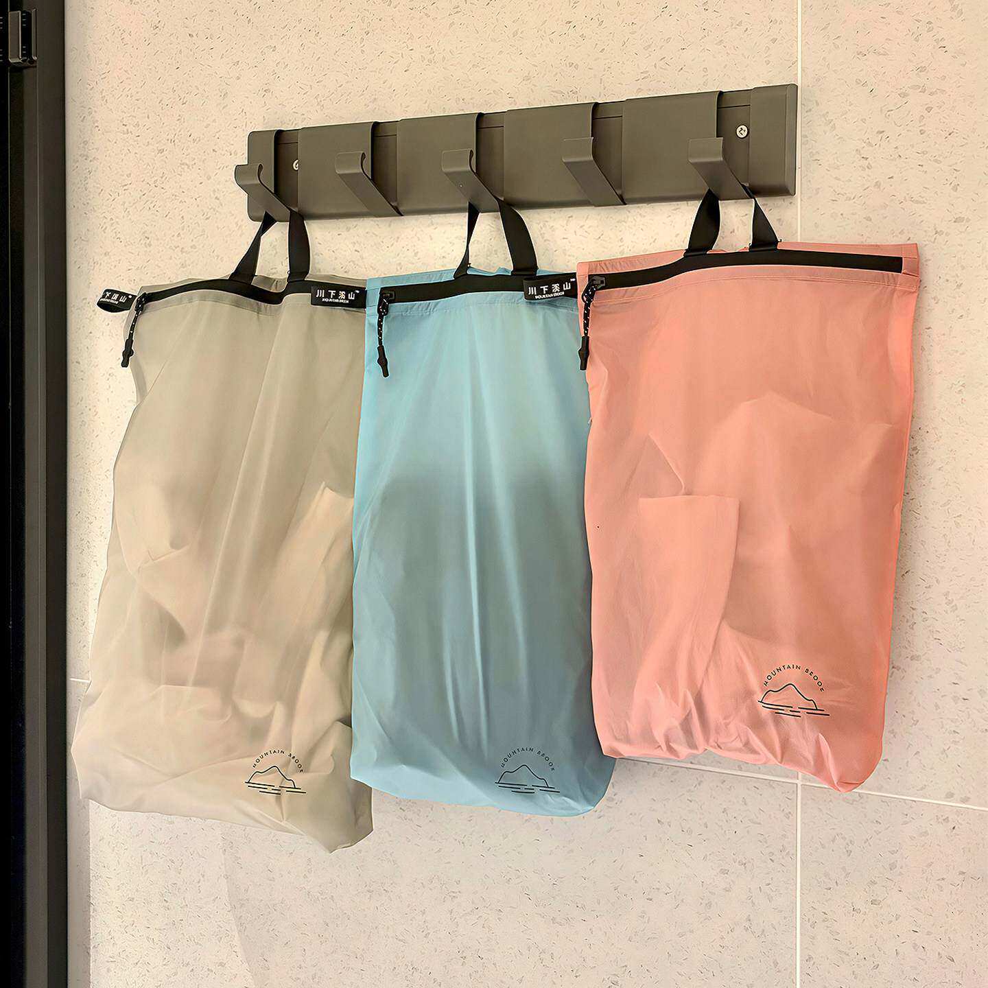 防水洗漱包酒店洗澡换洗衣物收纳袋可折叠浴室挂袋旅行出差可携式