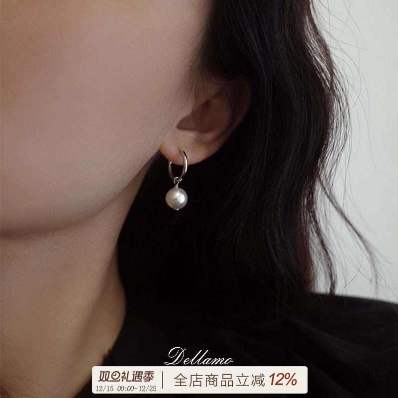 DELLAMO两戴珍珠耳环刘亦菲同款