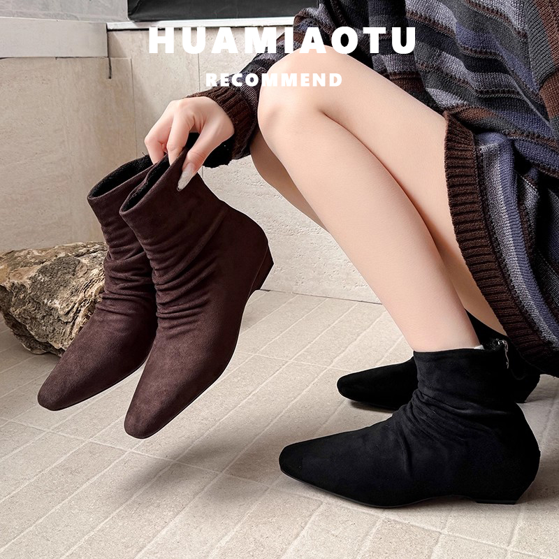 巨好看的低跟加绒小短靴女2025年