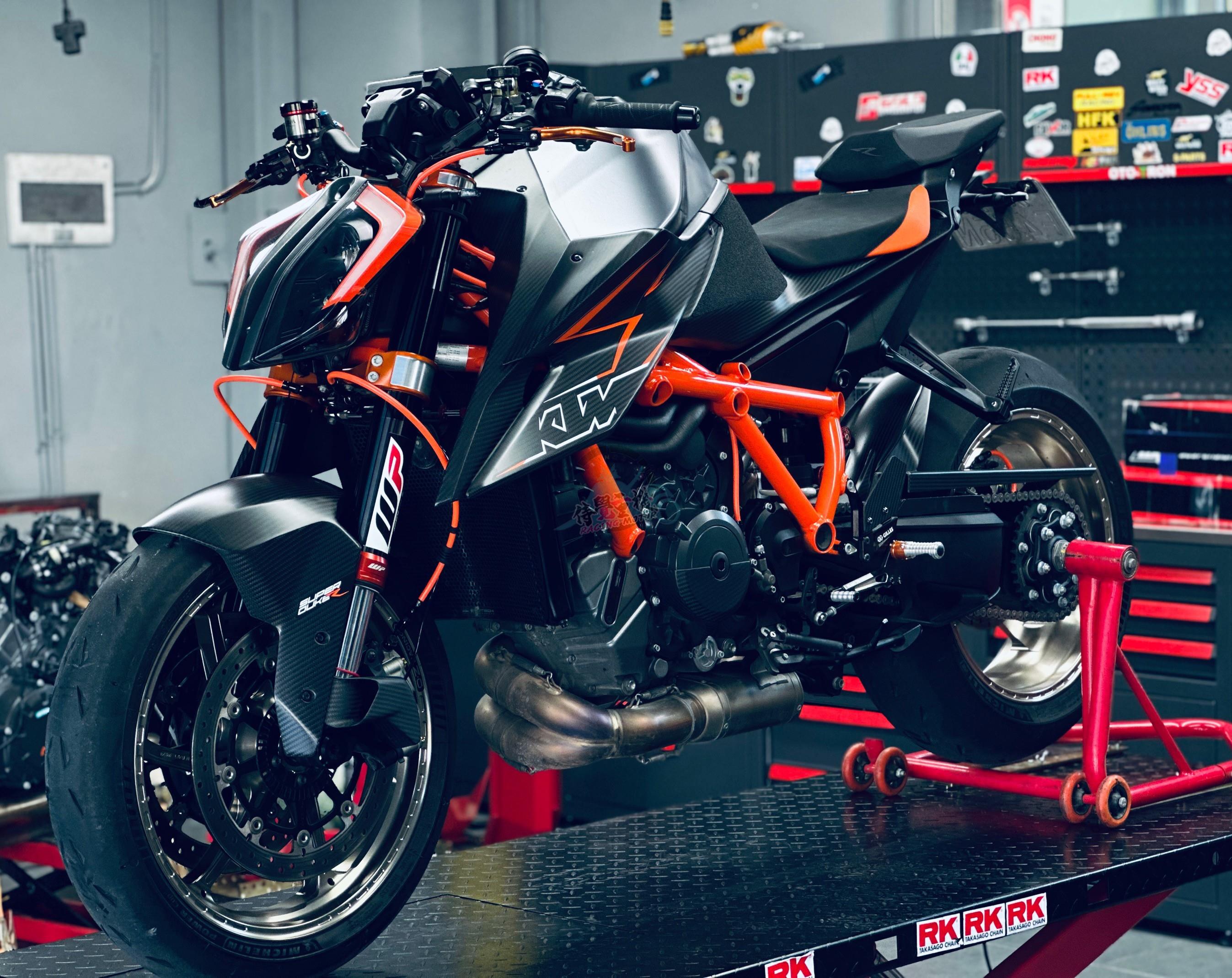 KTM1290DUKE改装加路达刹车油管