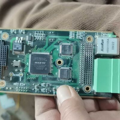 阿特拉EPM1270T144C3N 和汇众电源模块的一张主板