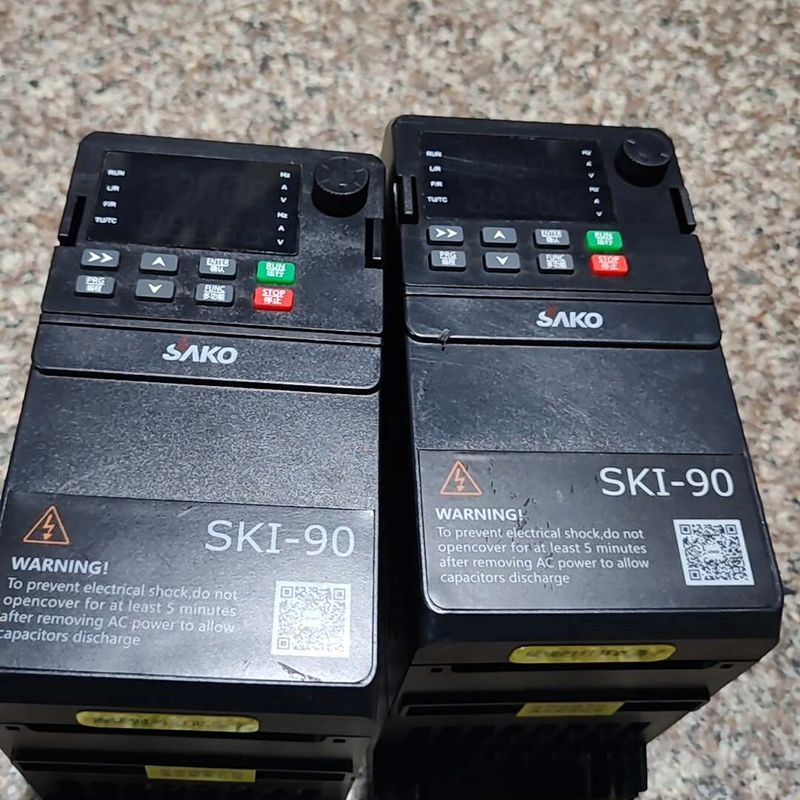 三科变频器 SKI90-2D2G-4