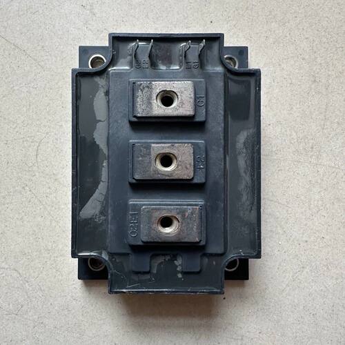 MBM300GS12A是10MBM200JS12EW是1