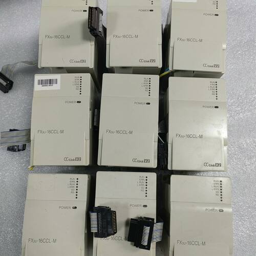 PLC扩展模块FX3U-16CCL-M 实物如图 2