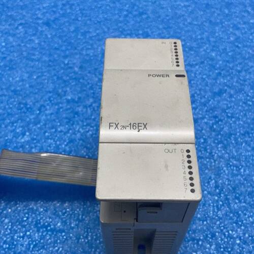 输入模块 FX2N-16EX 成色如图 实物拍摄。