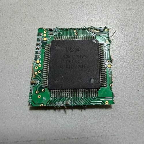 拆机 NXP S32K312HVS 芯片