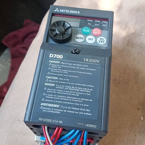 变频器 FR-D720S-014-NA拆机