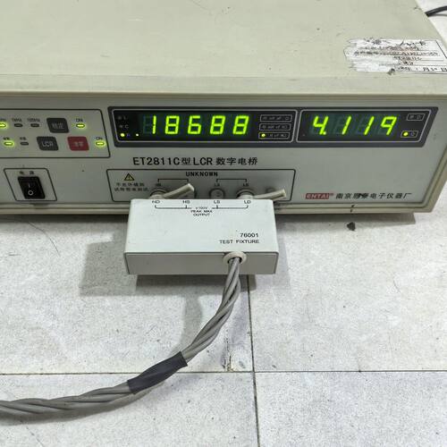 南京恩泰ET2811C型LCR数字电桥 功能正常 实物拍摄。