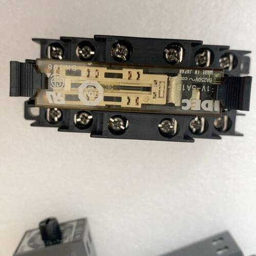和泉安全继电器RF1V-5A1BL-24