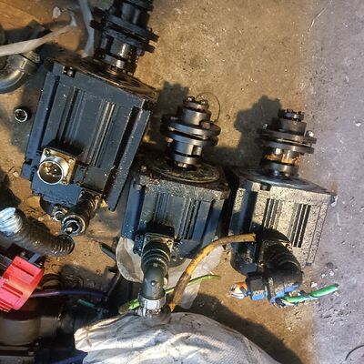 1KW电机HF104S两个HF154BS 包好