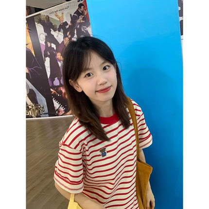小熊刺绣红色条纹短袖t恤女夏季2025新款设计感小众宽松纯棉上衣