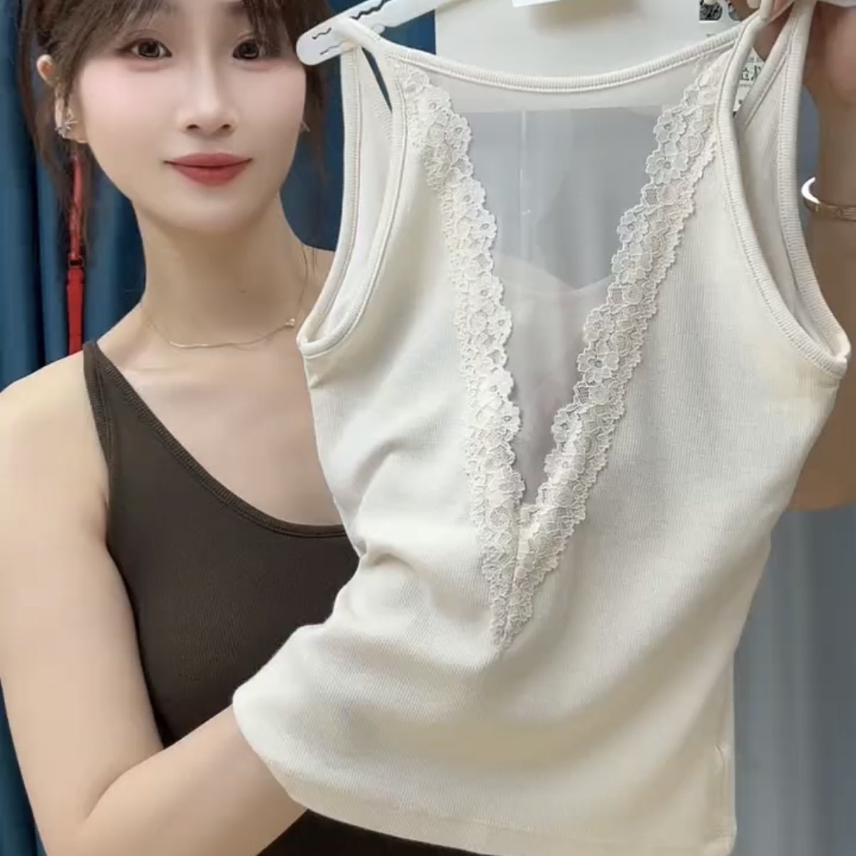 深V美背一体式蕾丝背心吊带