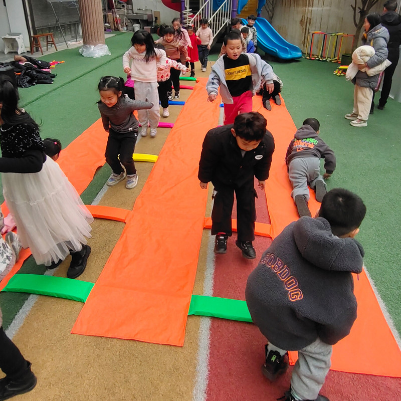 幼儿园户外体育多彩双边吊桥感统训练器材儿童趣味运动会游戏道具