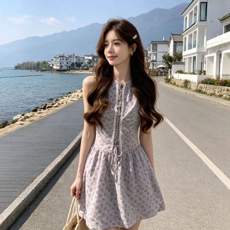 开春法式气质小个子无袖