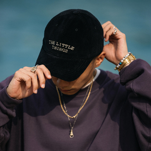 灯芯绒标语刺绣弯檐帽鸭舌帽 Hat BananaClub Corduroy