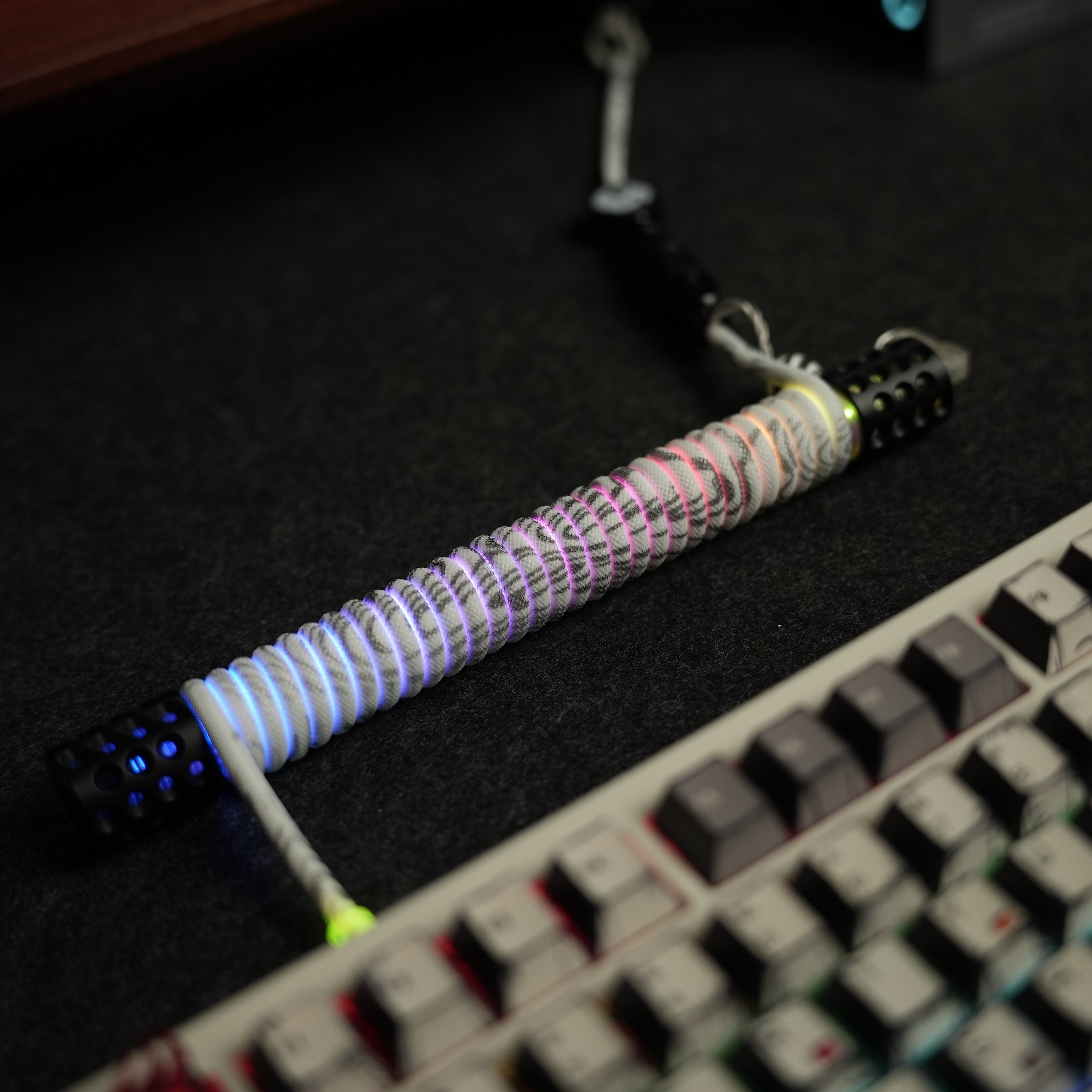 发光航插线弹簧数据线螺旋线适用8K磁轴机械键盘,3C数码配件,数据线,淘宝优惠券,粉丝福利购,淘宝优惠卷