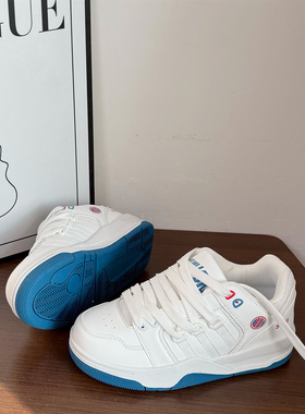 港风厚底原创板鞋冬季新款学生小白鞋百搭运动休闲鞋情侣面包鞋潮