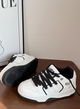 2025冬季新款厚底面包鞋ins韩版超火爆款学生百搭熊猫配色小白鞋