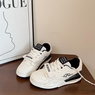 港风复古白黑气垫运动休闲鞋 韩版 学生情侣百搭板鞋 ins潮2026新款