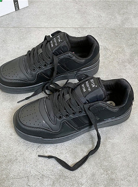 男鞋国潮小众原创黑色百搭板鞋2025新款超火港风情侣运动休闲鞋潮