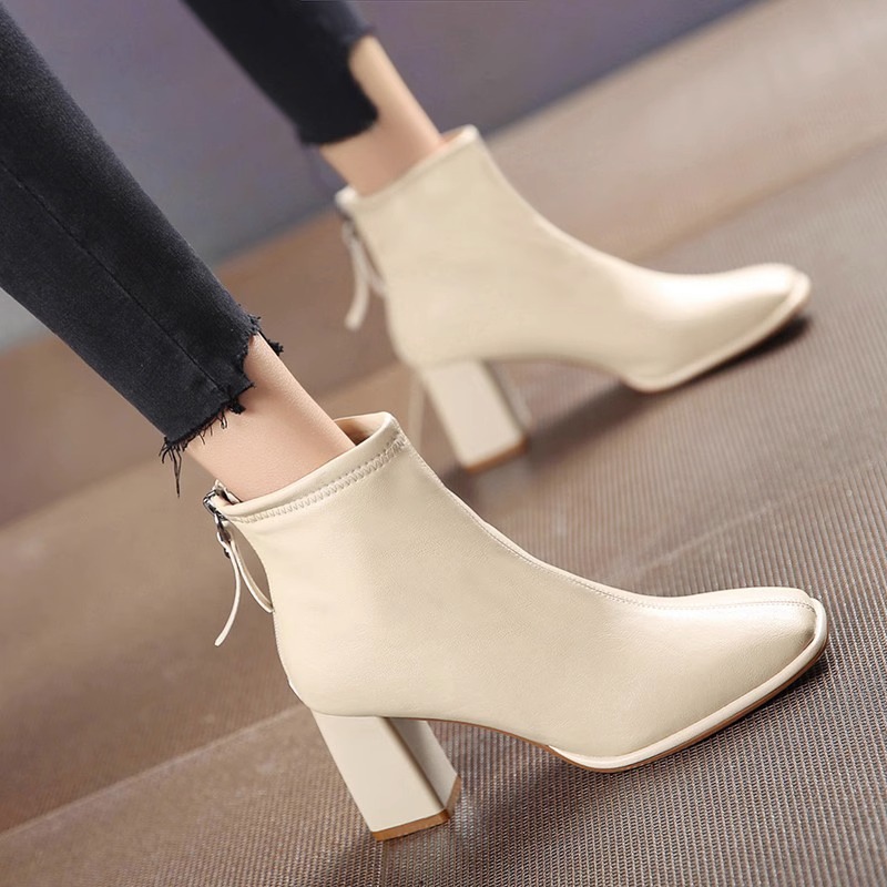 马丁靴粗跟方头短靴女2023年新款