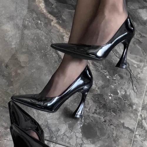 粗跟尖头浅口百搭高跟鞋2024新款