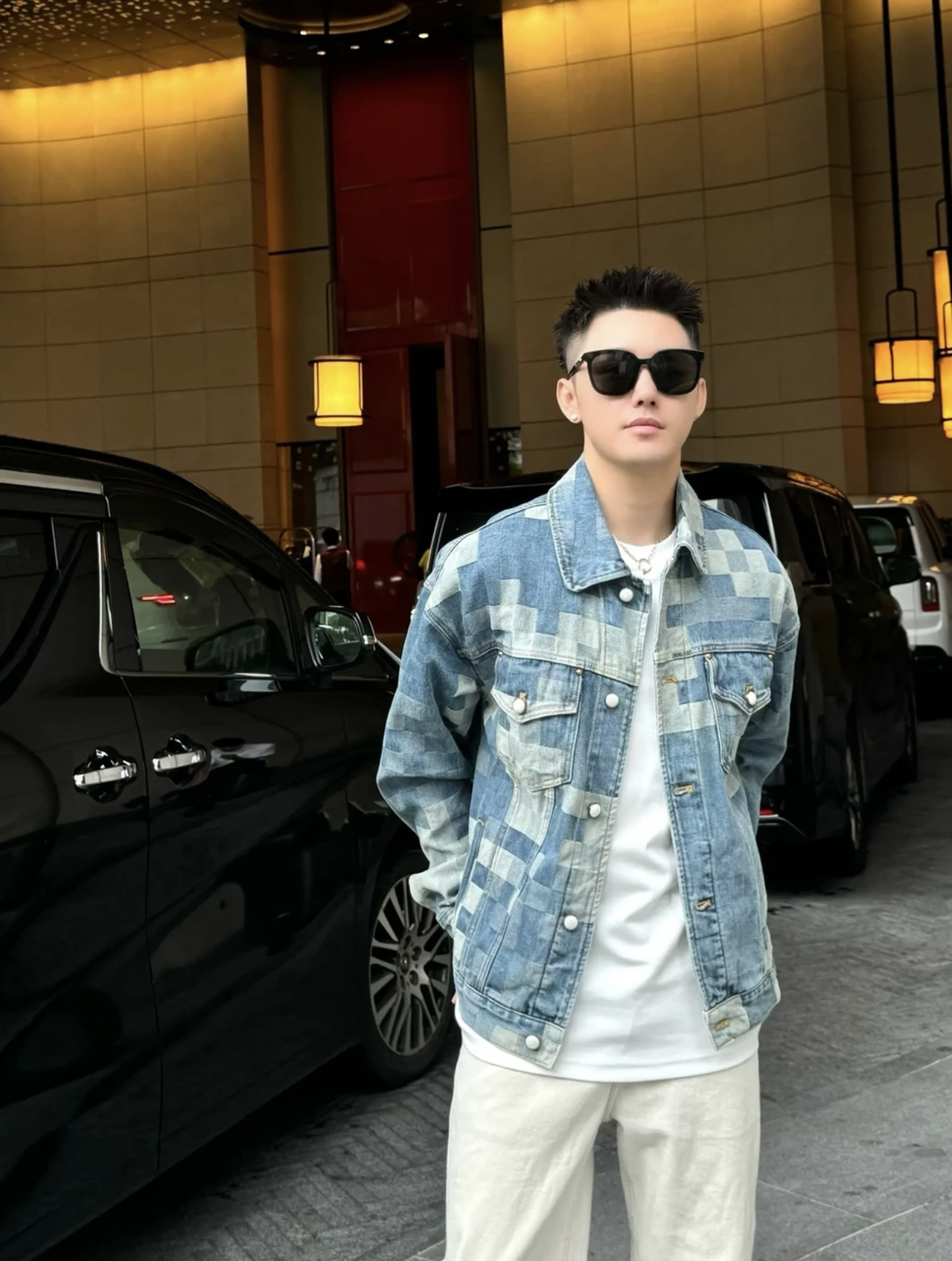 2024网红又酷又飒的外套男士棋盘格牛仔潮牌宽松夹克时尚高级感