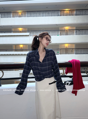 44AaSi 比利恩周末 收腰捏褶磨毛格纹秋冬设计感衬衫打底上衣女