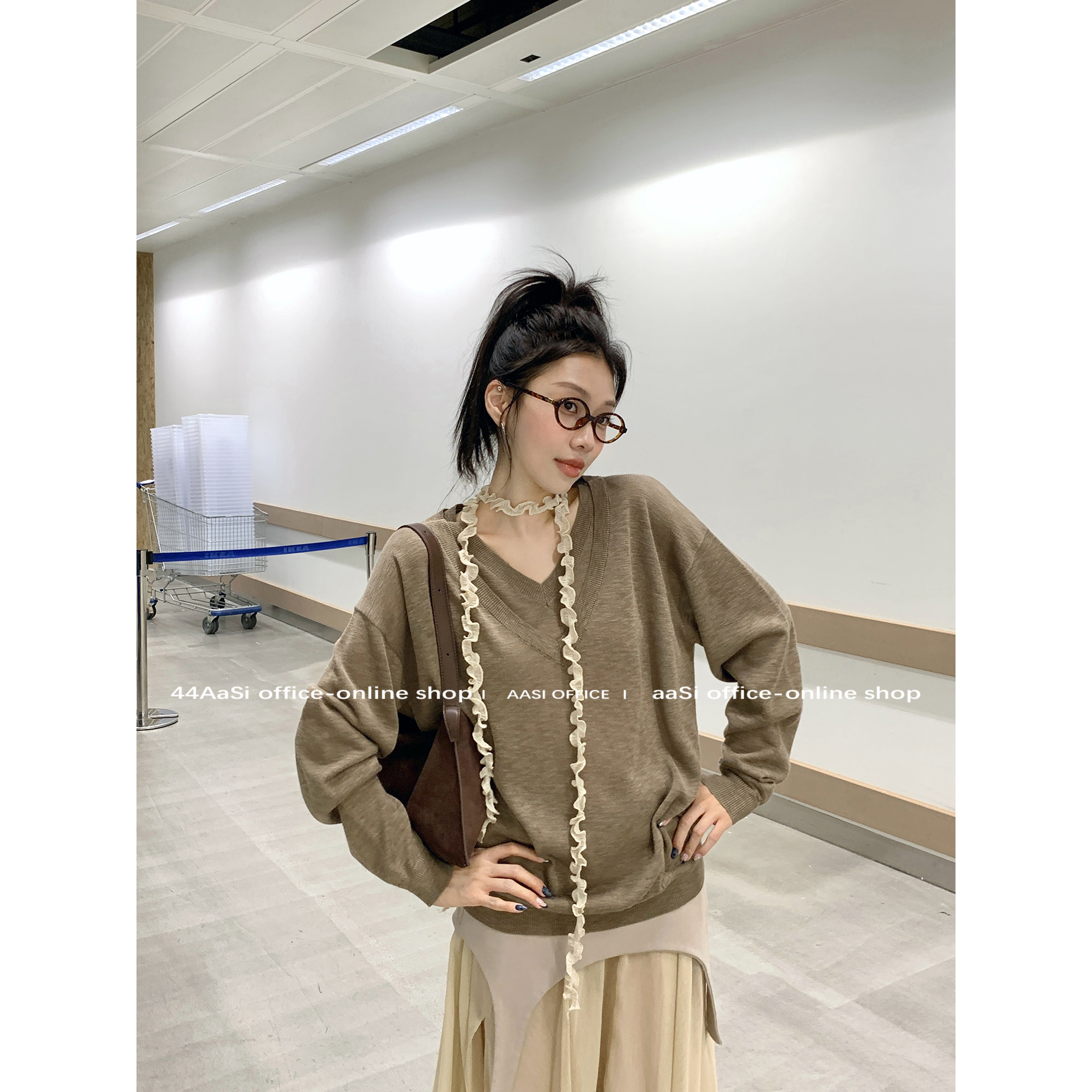 44AaSi 定制纱～很干爽雪花纹假两件v领透气薄款宽松长袖毛织罩衫