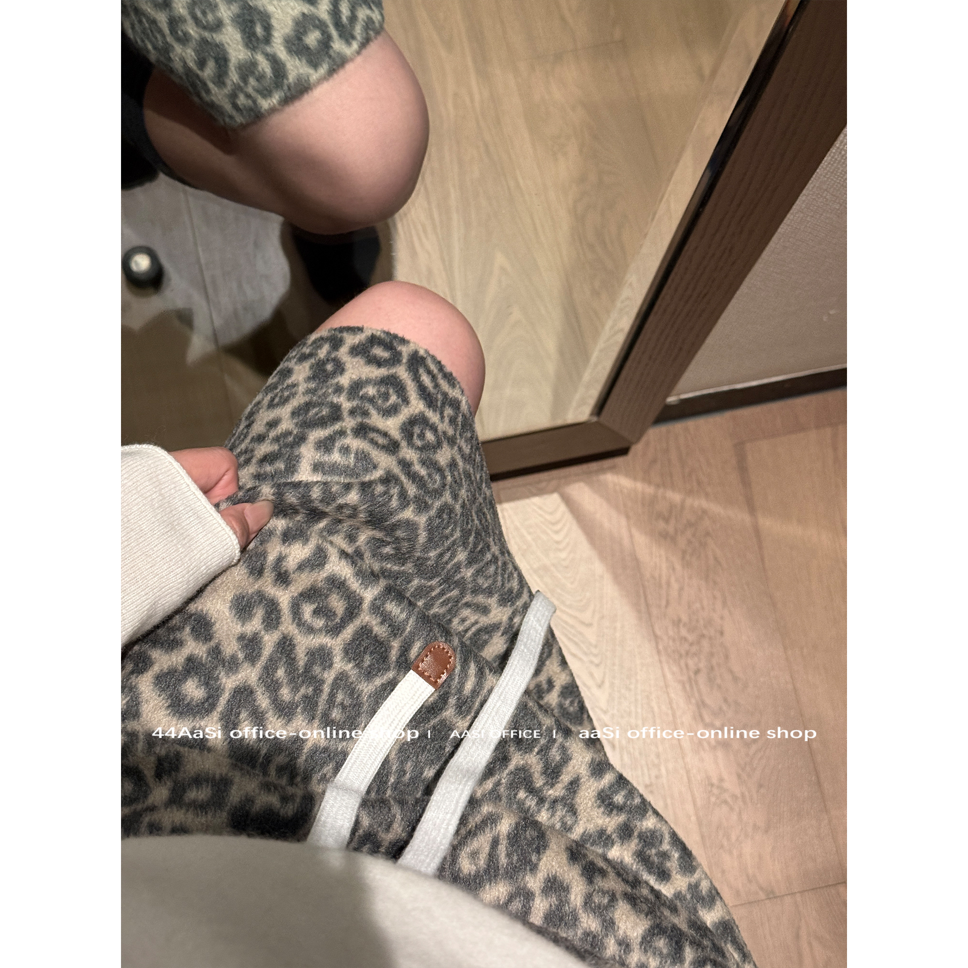 44AaSi 细腻豹纹毛毛秋冬半身裙复古韩版休闲短裙