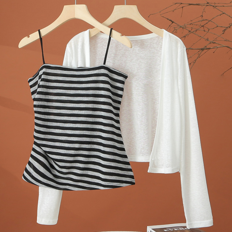 秋季长袖开衫外套女早秋薄款2025新款时尚洋气条纹吊带上衣两件套