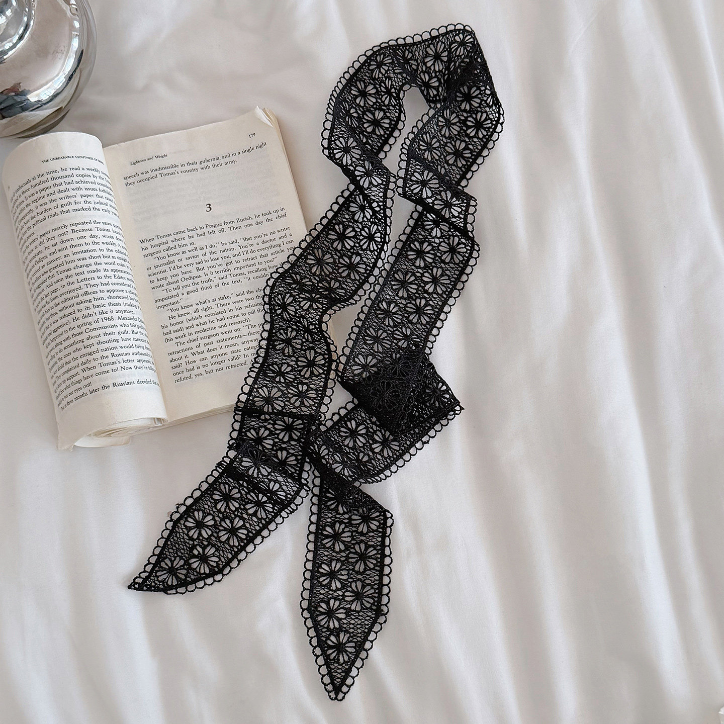 复古黑色蕾丝细长条丝巾女2026新款韩系春夏百搭花纹飘带围巾腰饰