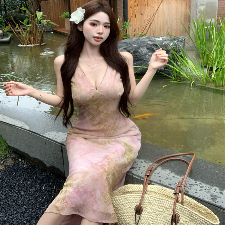 温柔显白小心机性感长裙气质收腰显瘦V领无袖度假连衣裙长裙子女