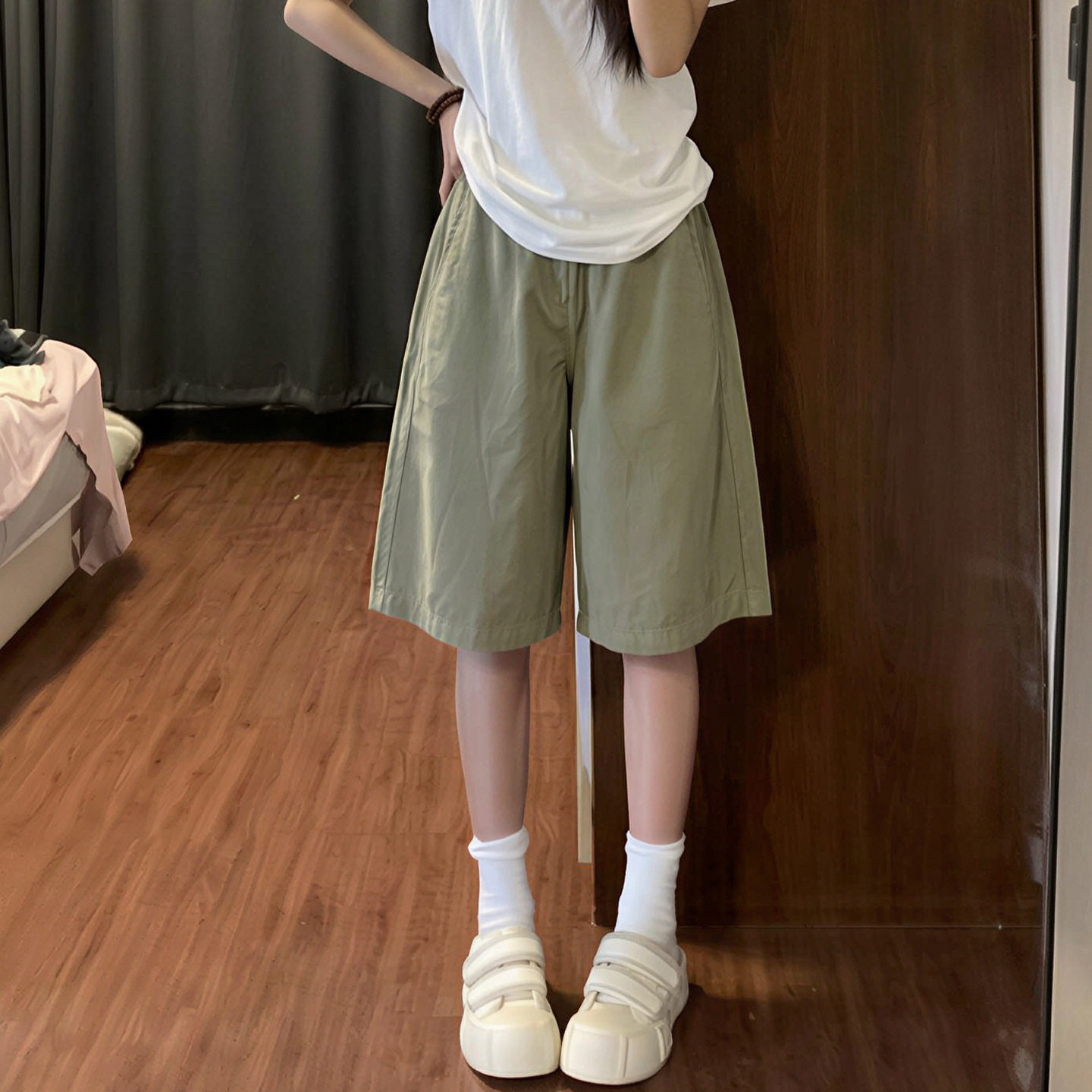 橄榄绿日系休闲五分短裤女2026年春夏新款简约宽松高腰速干工装裤
