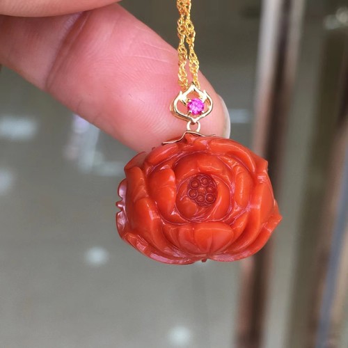 南红玛瑙吊坠18K金牡丹花国潮