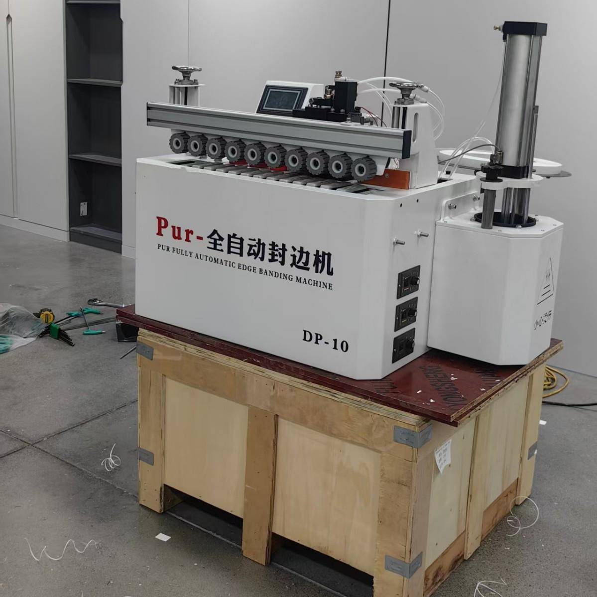 滚轮自断带家装小型封边机 橱柜门电脑桌学习桌曲直两用包边机