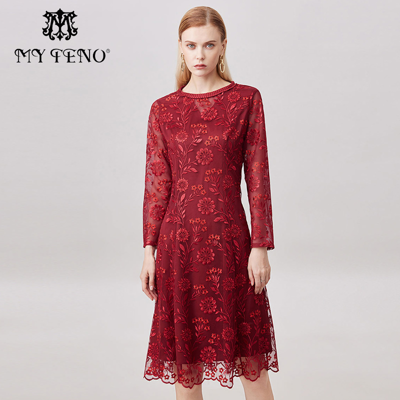 马天奴红色刺绣网纱长袖连衣裙