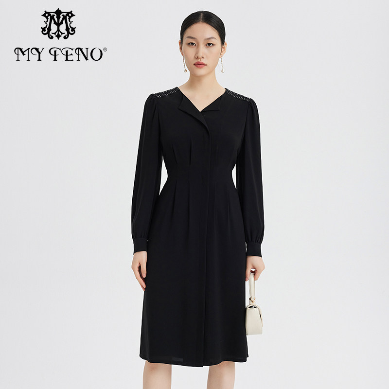 马天奴黑色V领长袖收腰连衣裙