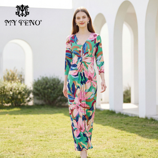 马天奴2025夏季新款粉色印花连衣裙子V领修身收腰撞色气质时尚女