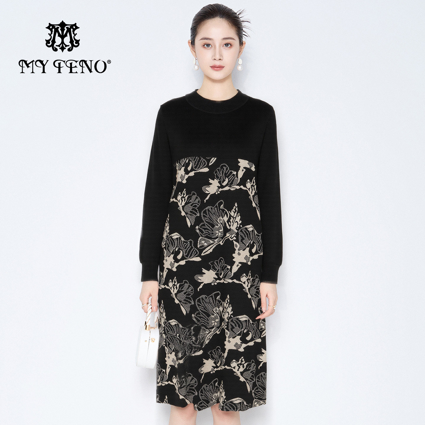 马天奴2025秋冬新款撞色提花针织连衣裙子圆领长袖宽松慵懒气质女