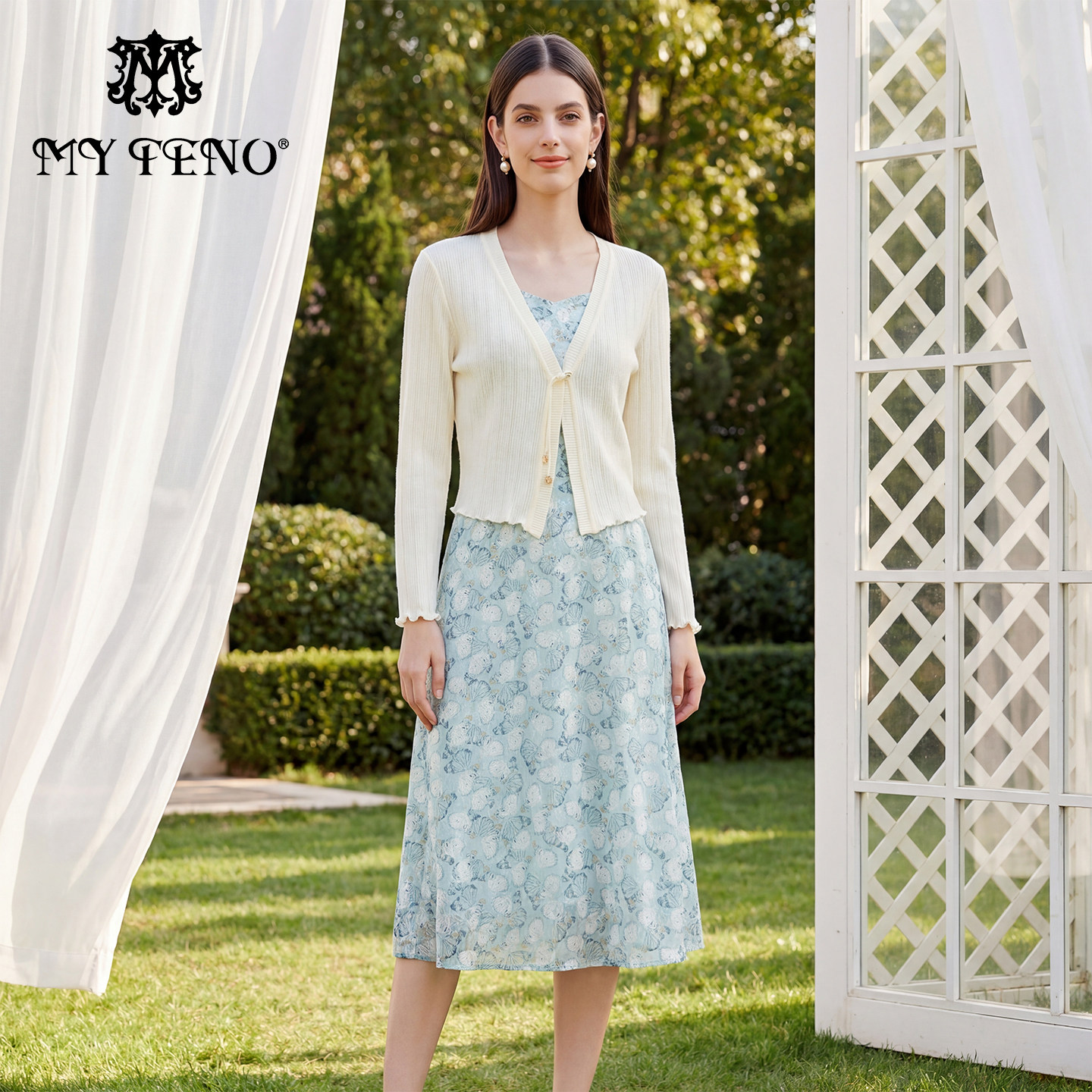 马天奴2025秋冬新款白色针织开衫绿色印花连衣裙子背心裙两件套装