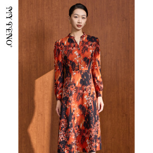 气质 时尚 马天奴专柜正品 秋冬秋冬红色印花V字立领收腰连衣裙长袖