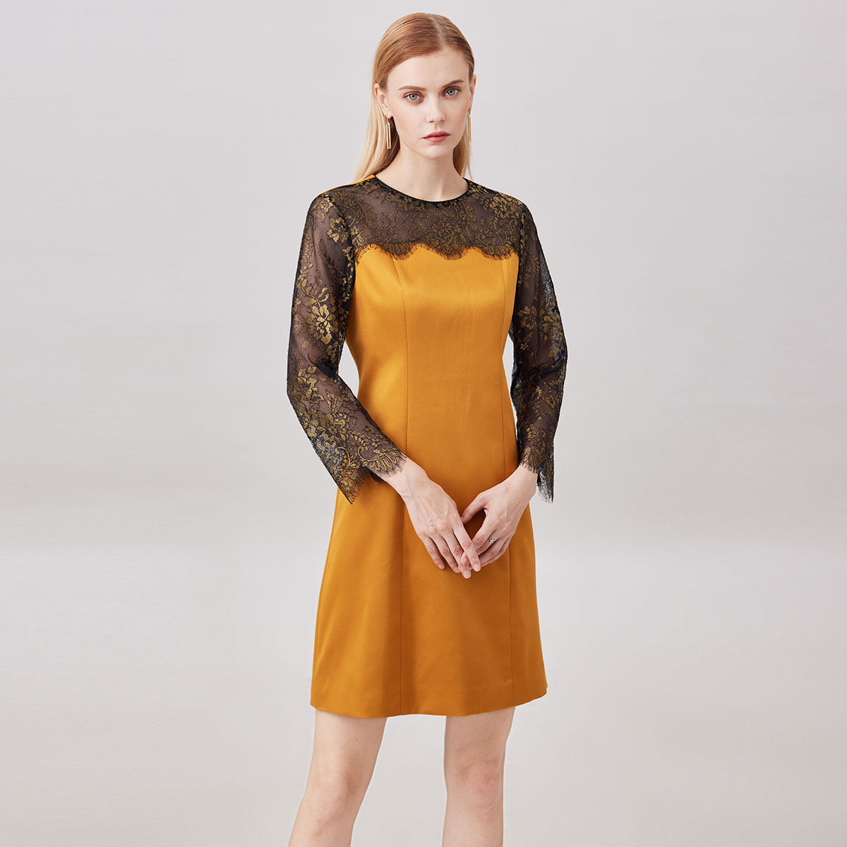 马天奴黄色蕾丝拼接连衣裙