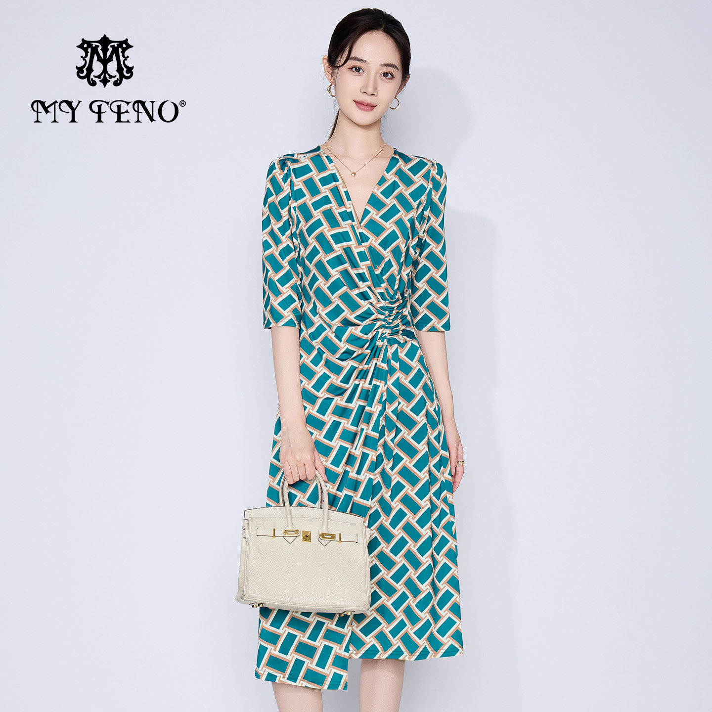 马天奴2025秋冬新款孔雀绿几何印花连衣裙子V领抓褶收腰短袖气质,女装/女士精品,连衣裙,淘宝优惠券,粉丝福利购,淘宝优惠卷