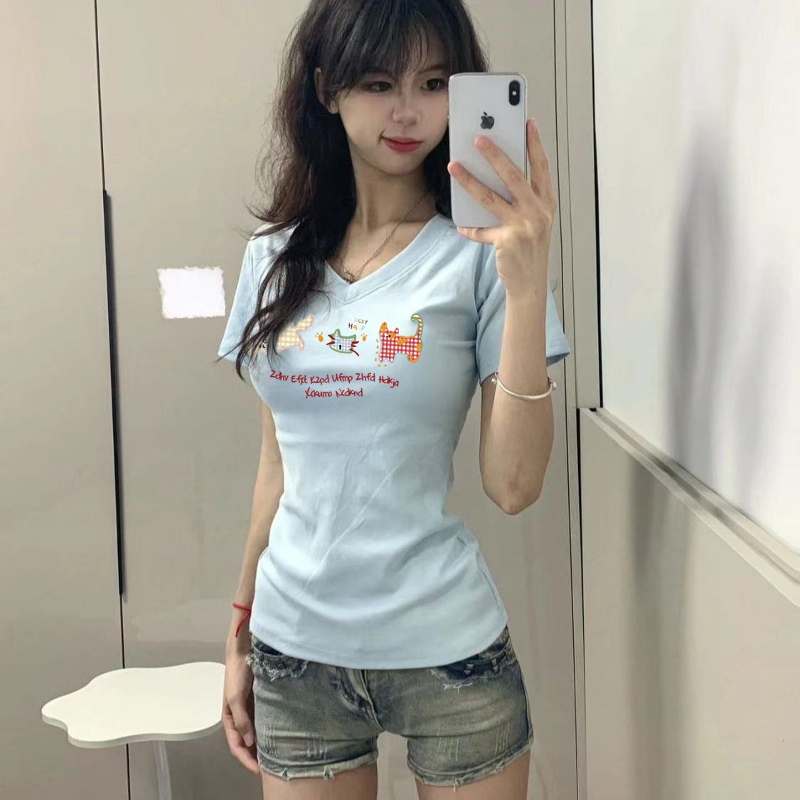 韩系蓝色正肩v领纯棉短袖t恤女夏季设计感修身显瘦甜辣妹猫咪上衣