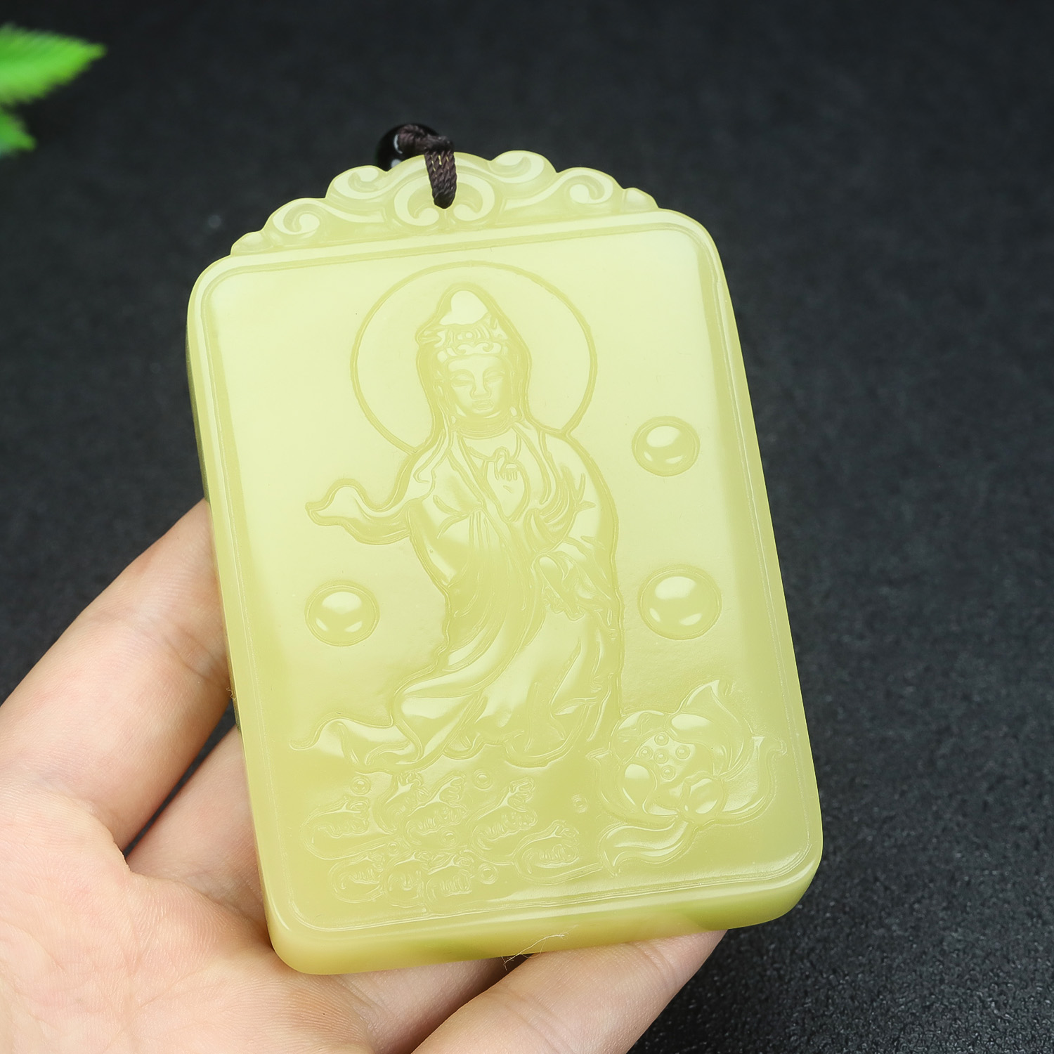 新疆黄口料玉观音挂件把玩件